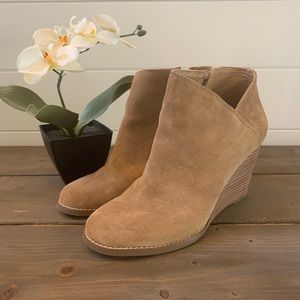Lucky brand suede ankle boots size 8